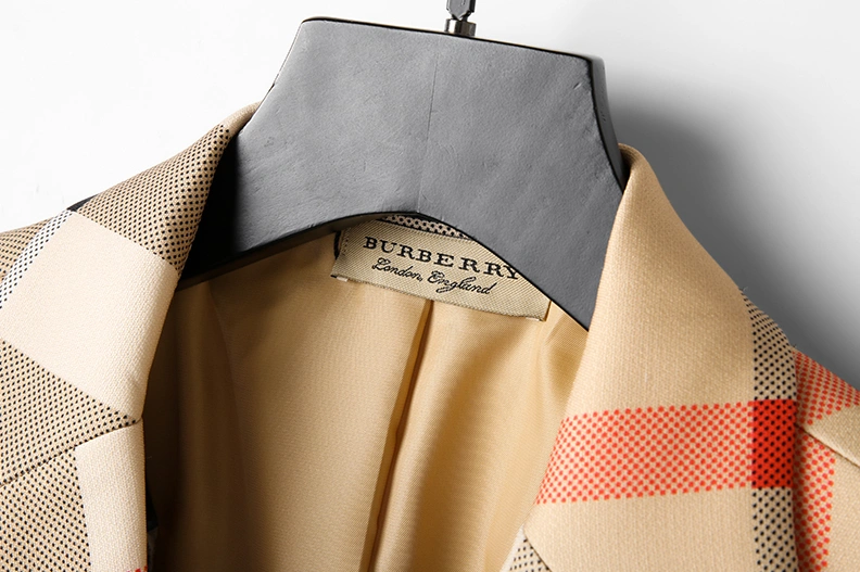 EyeCatching 816 Burberry Jackets Long Sleeved For Men