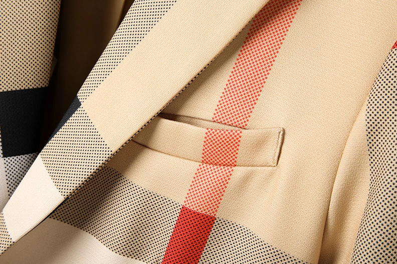 EyeCatching 816 Burberry Jackets Long Sleeved For Men