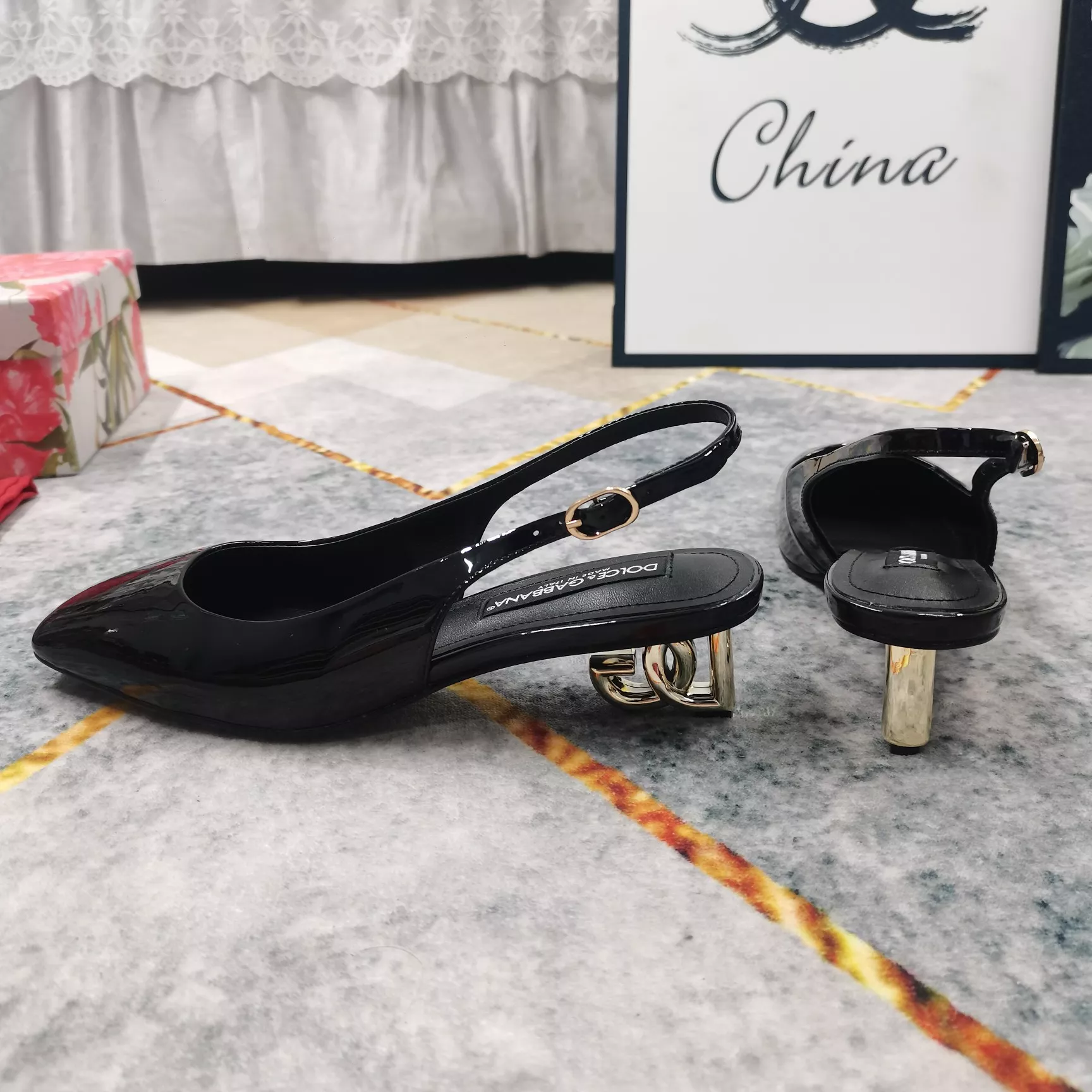 EyeCatching 8176 Dolce & Gabbana D&G Sandal For Women