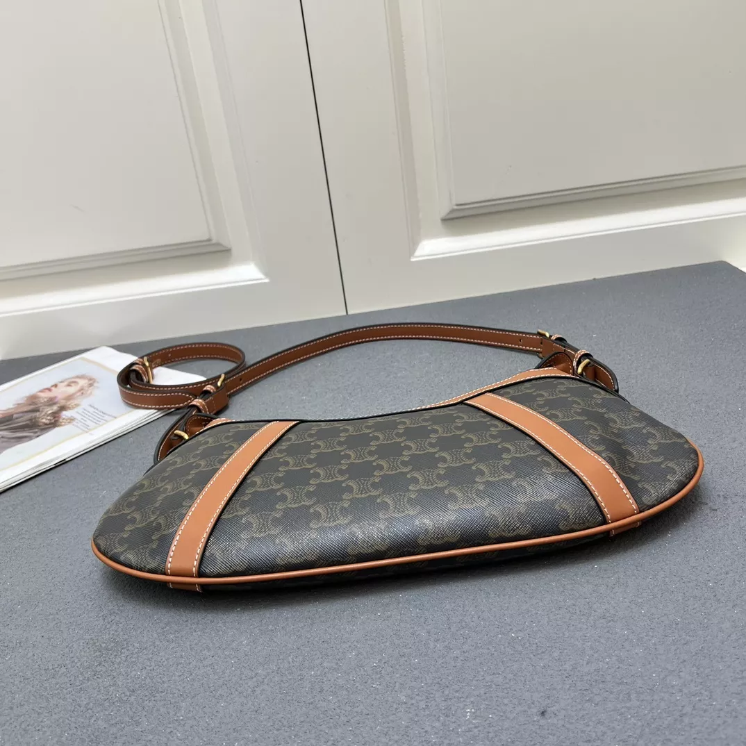 EyeCatching 8222 Celine AAA Quality Shoulder Bags For Women