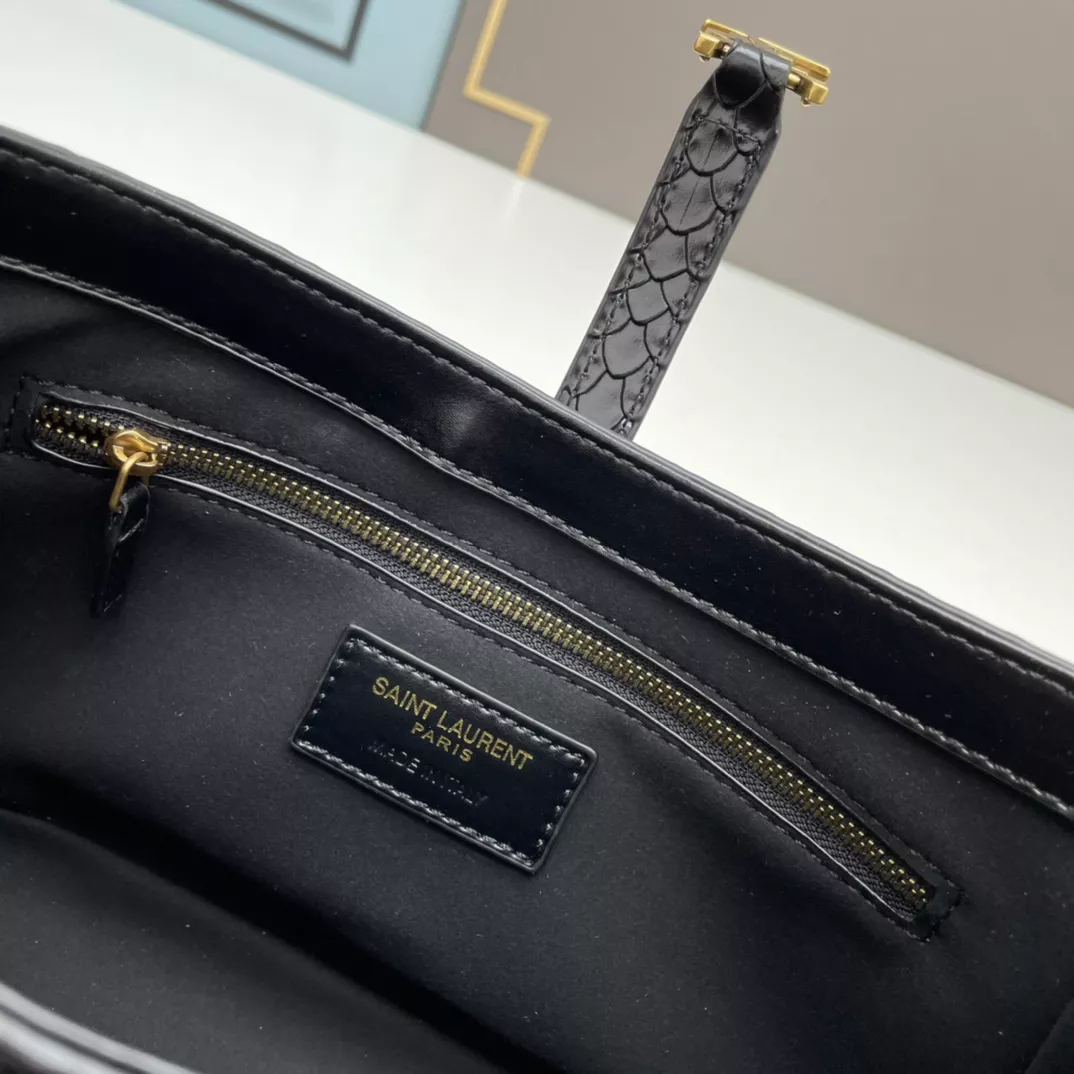 EyeCatching 8399 Yves Saint Laurent YSL AAA Quality Shoulder Bags For Women