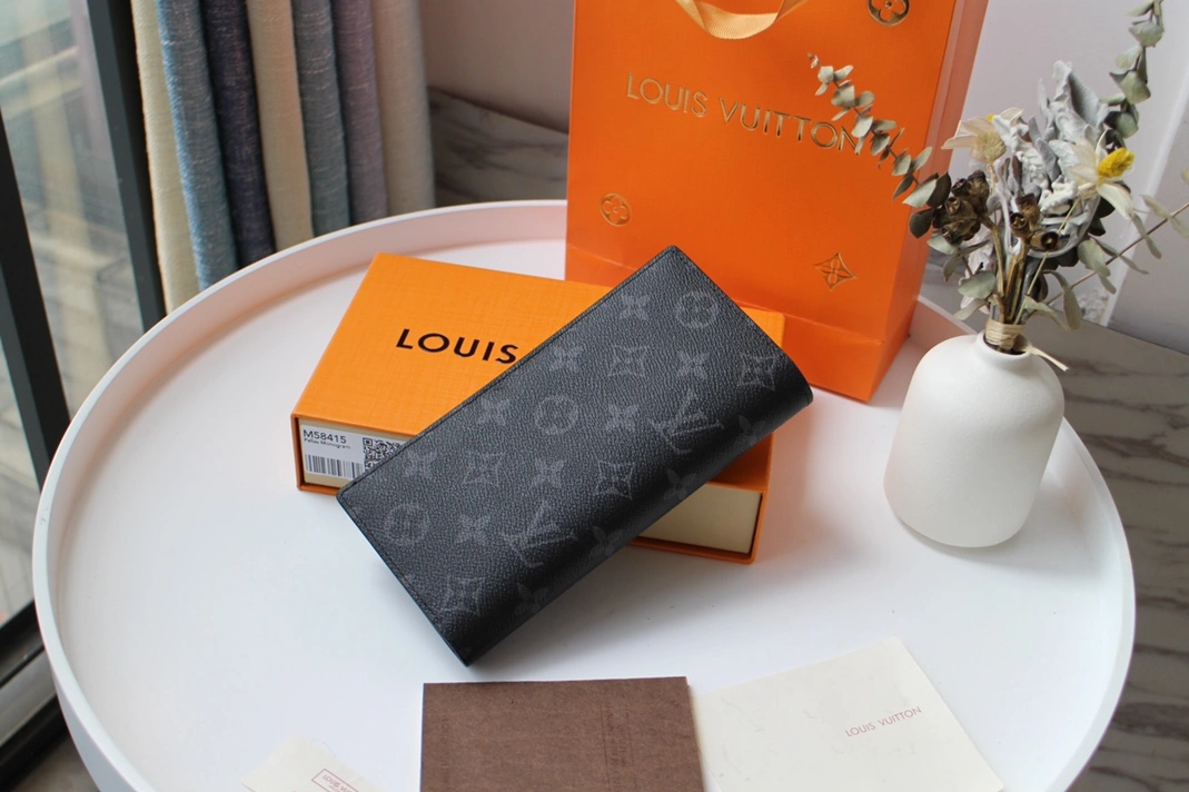 EyeCatching 844 Louis Vuitton AAA Man Wallets