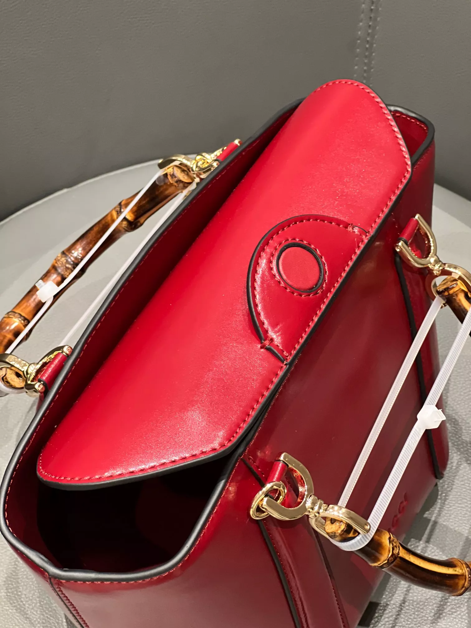 EyeCatching 8485 Gucci AAA Quality Handbags For Women