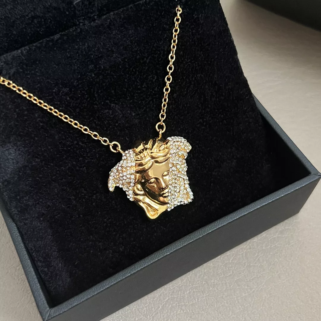 EyeCatching 8499 Versace Necklaces