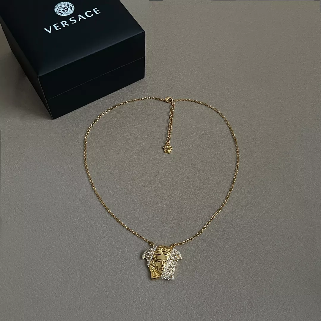 EyeCatching 8499 Versace Necklaces