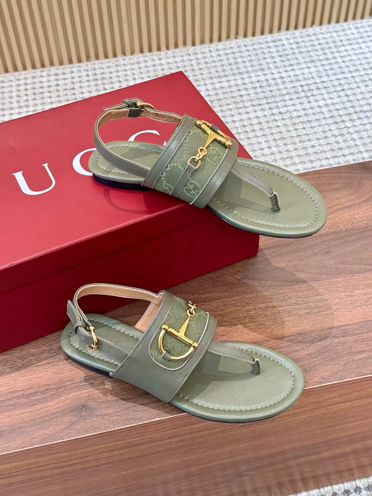 EyeCatching 8507 Gucci Sandal For Women