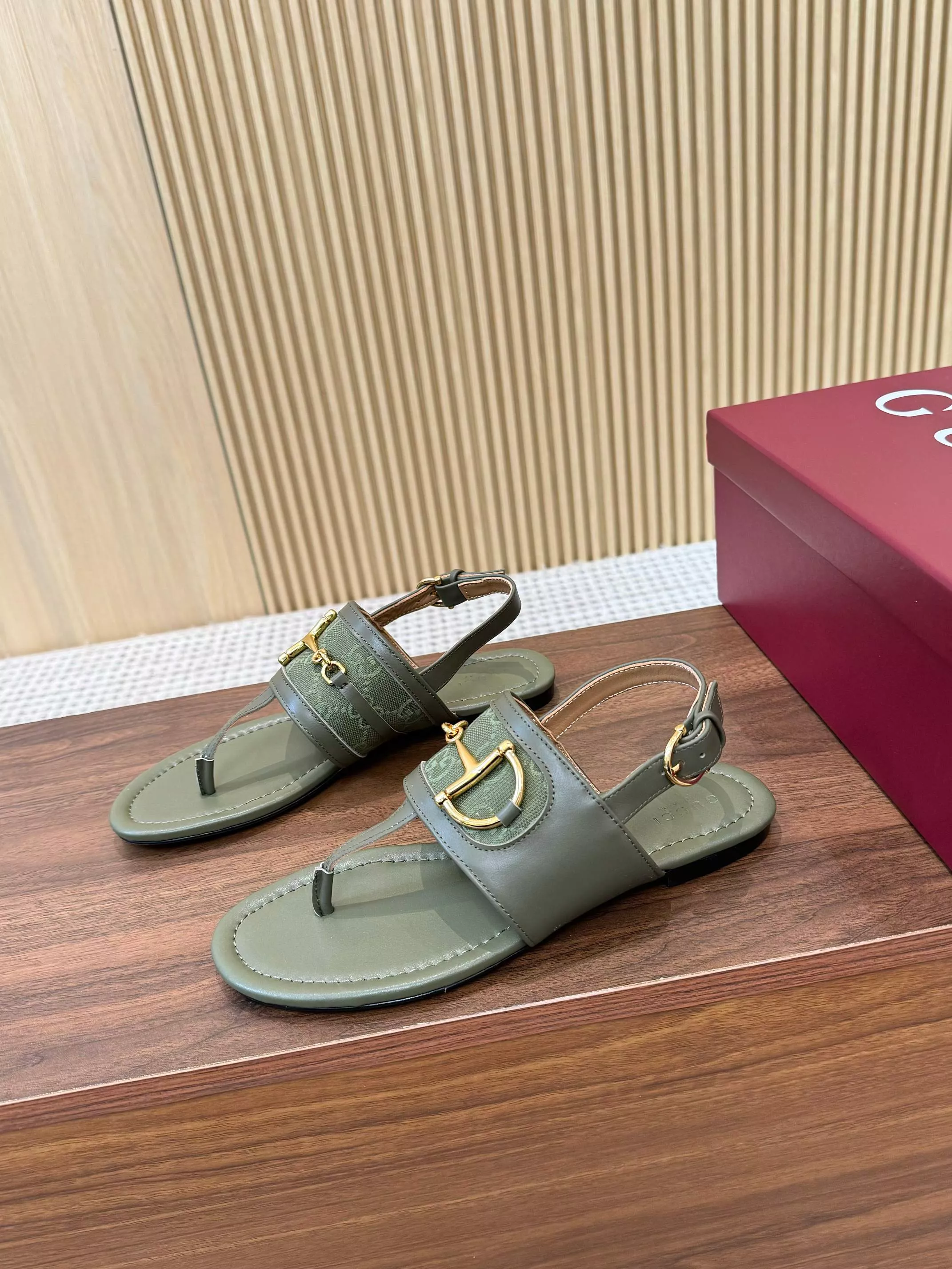 EyeCatching 8507 Gucci Sandal For Women