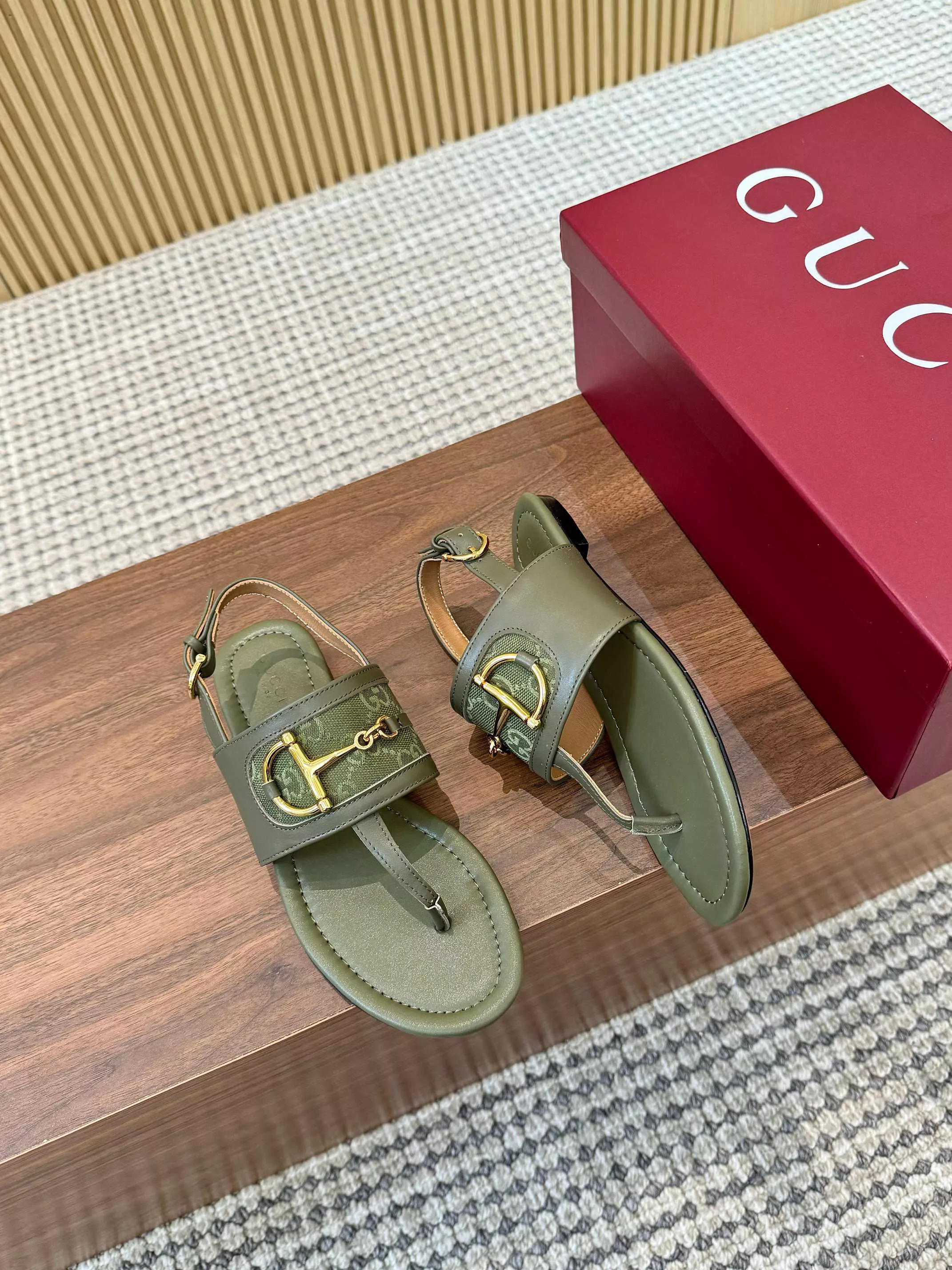 EyeCatching 8507 Gucci Sandal For Women
