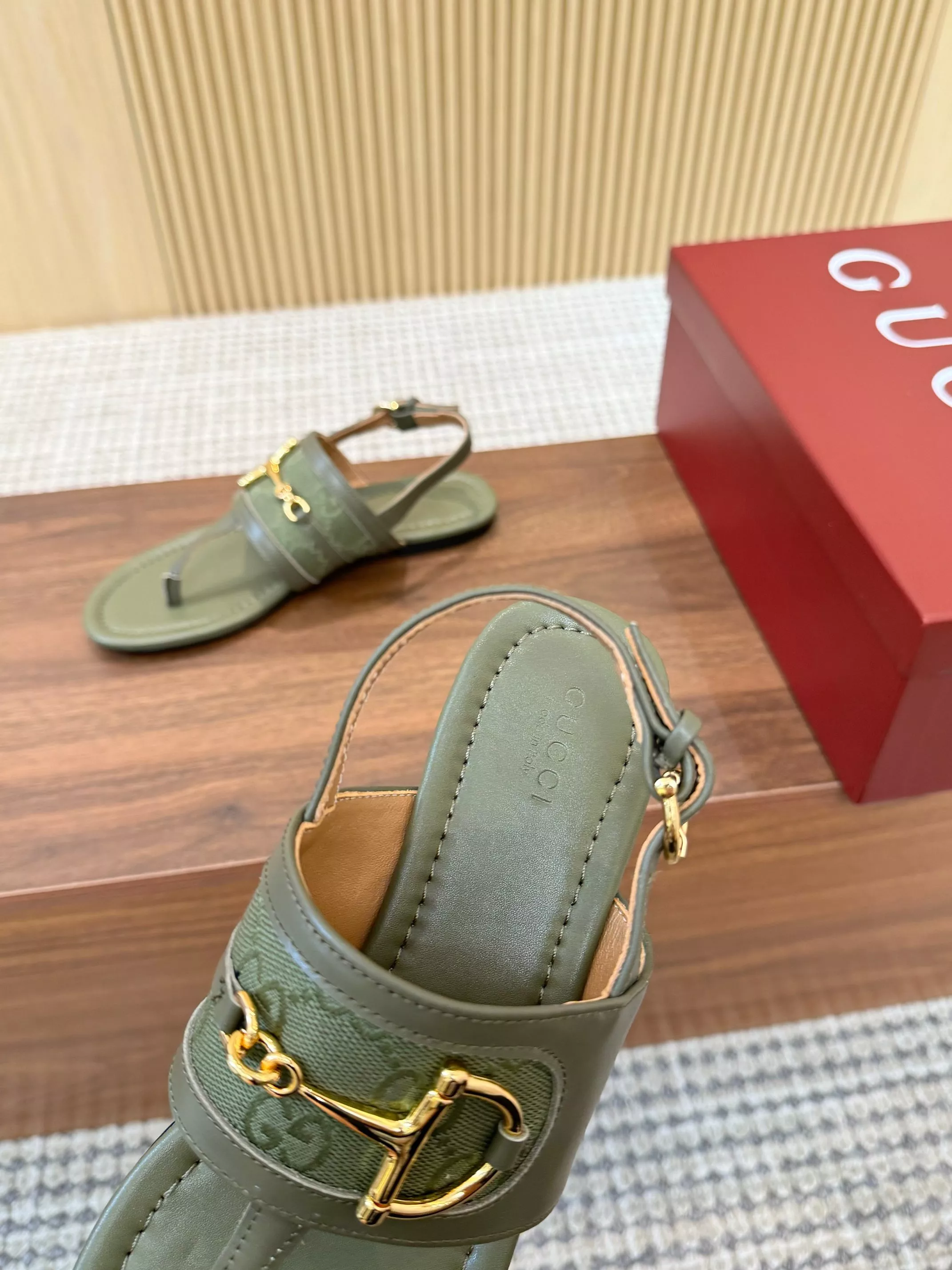EyeCatching 8507 Gucci Sandal For Women