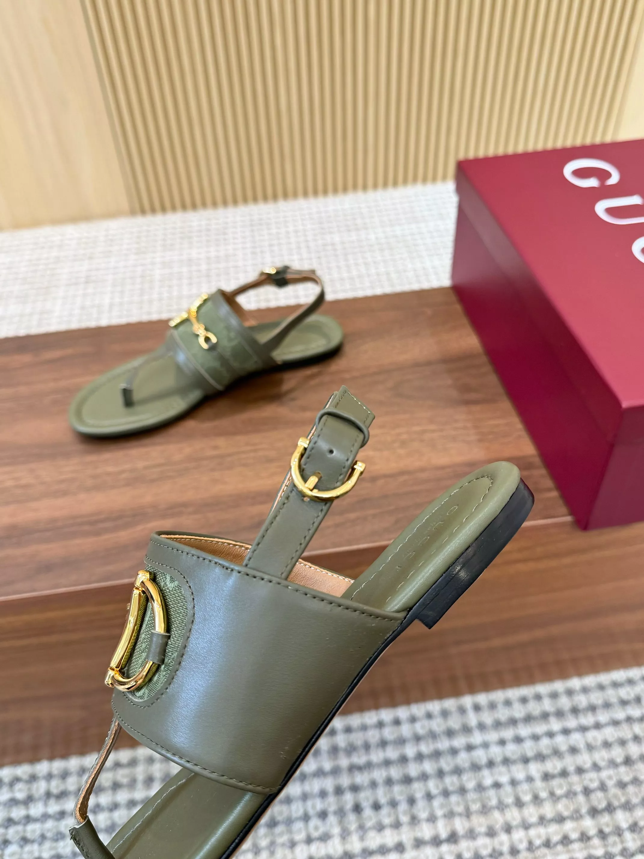 EyeCatching 8507 Gucci Sandal For Women