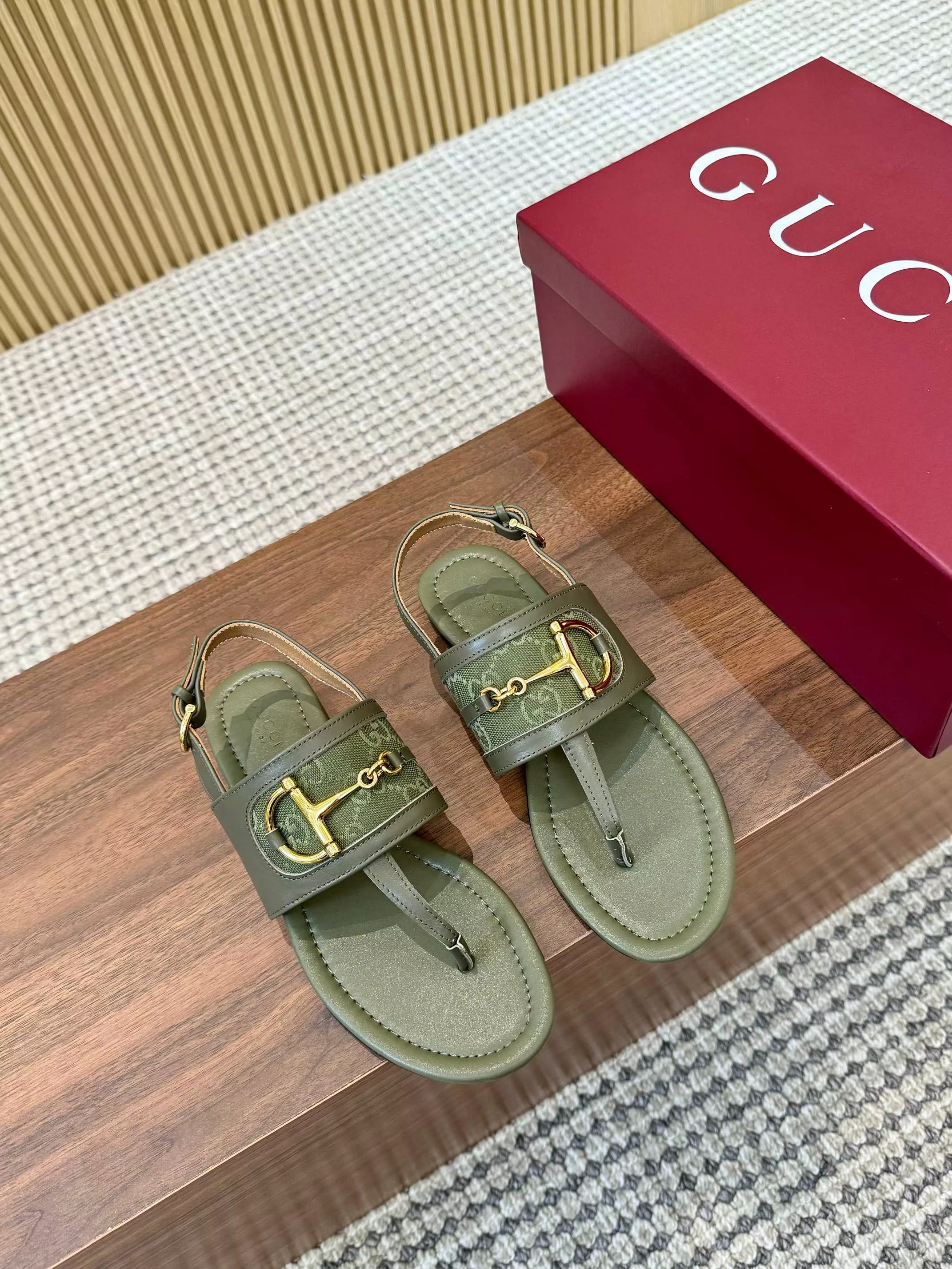 EyeCatching 8507 Gucci Sandal For Women