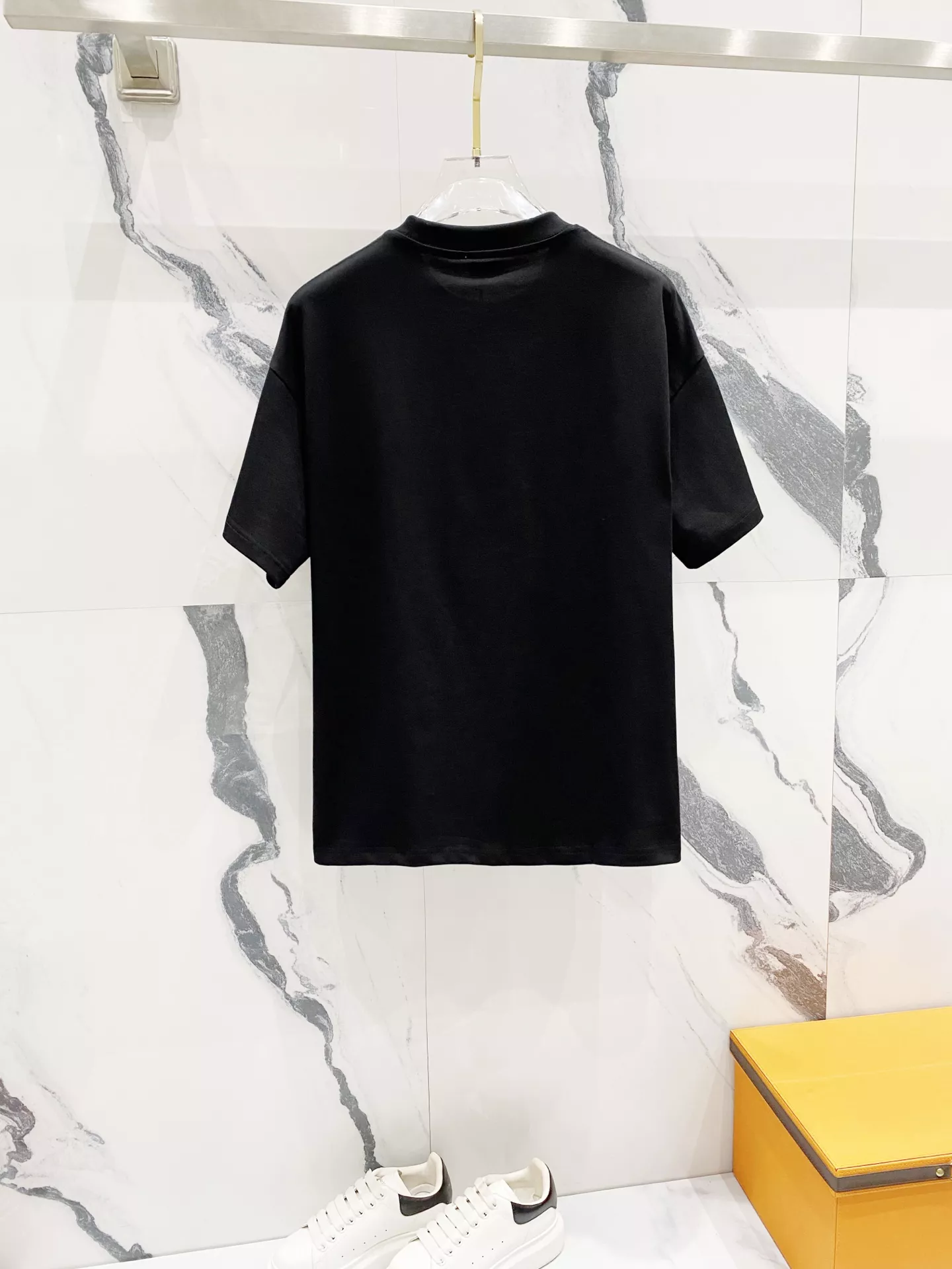 EyeCatching 8534 Moncler T-Shirts Short Sleeved For Unisex