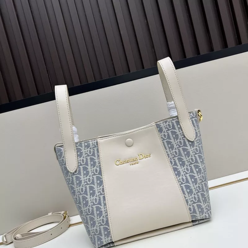 EyeCatching 8609 Christian Dior AAA Quality Handbags For Women