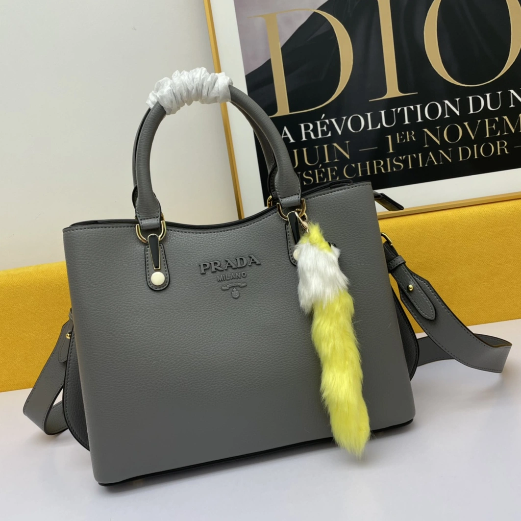 EyeCatching 8658 Prada AAA Quality Handbags For Women