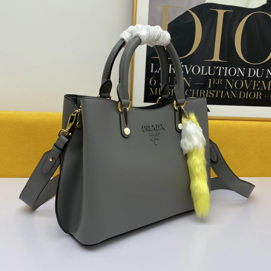 EyeCatching 8658 Prada AAA Quality Handbags For Women