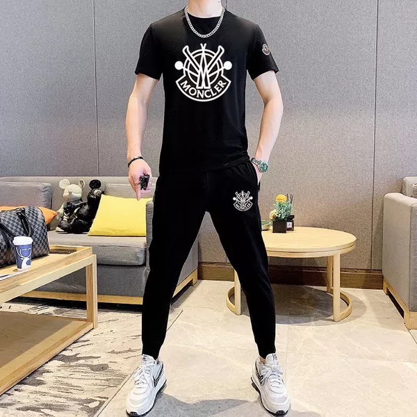 EyeCatching 8695 Moncler Tracksuits Short Sleeved For Men