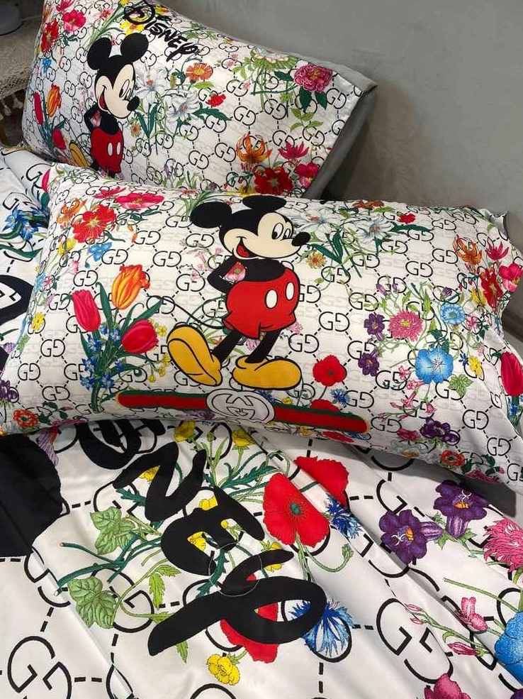 EyeCatching 8792 Gucci Bedding