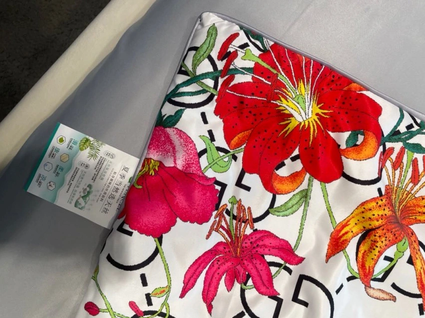 EyeCatching 8792 Gucci Bedding