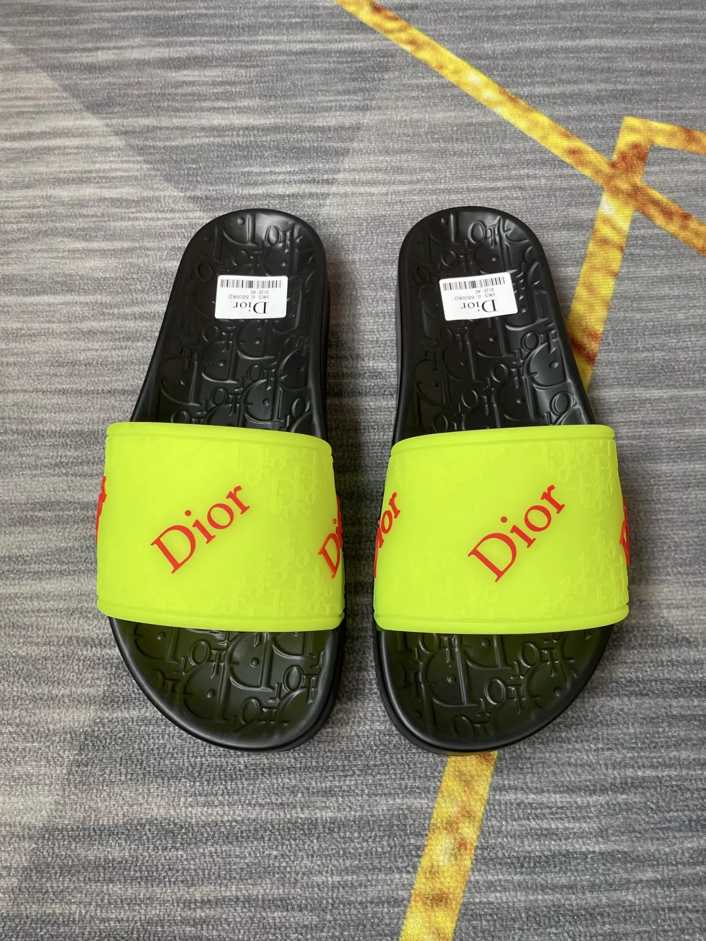 EyeCatching 8819 Christian Dior Slippers For Men