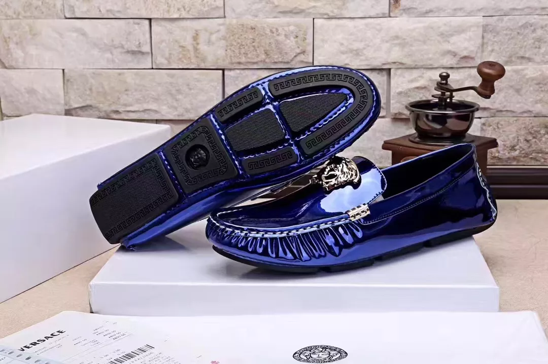 EyeCatching 8829 Versace Leather Shoes For Men