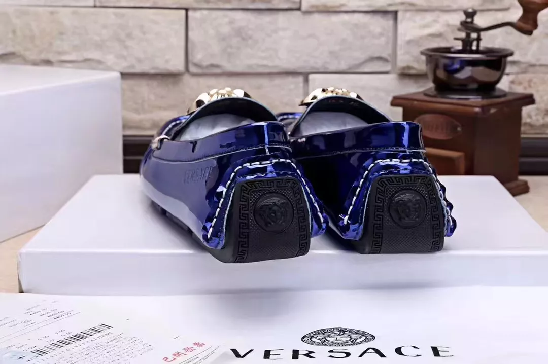 EyeCatching 8829 Versace Leather Shoes For Men