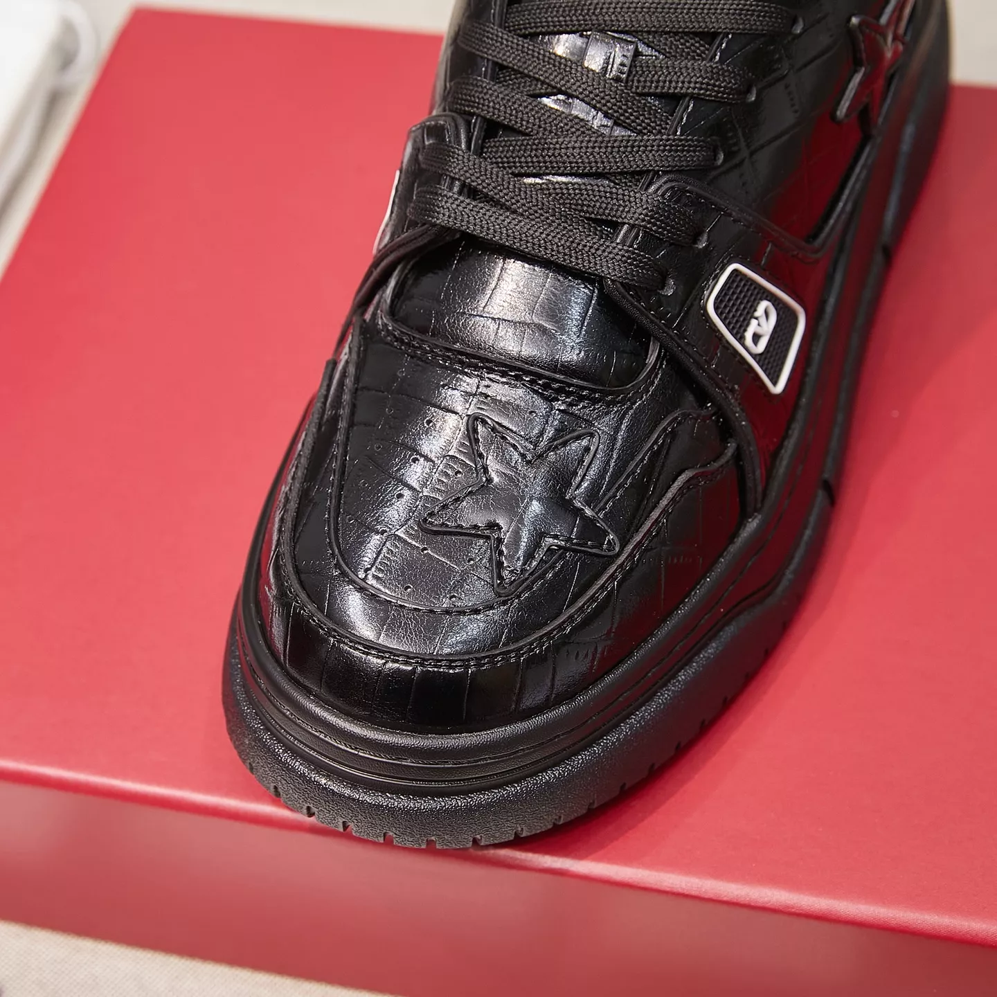 EyeCatching 8868 Valentino Casual Shoes For Women