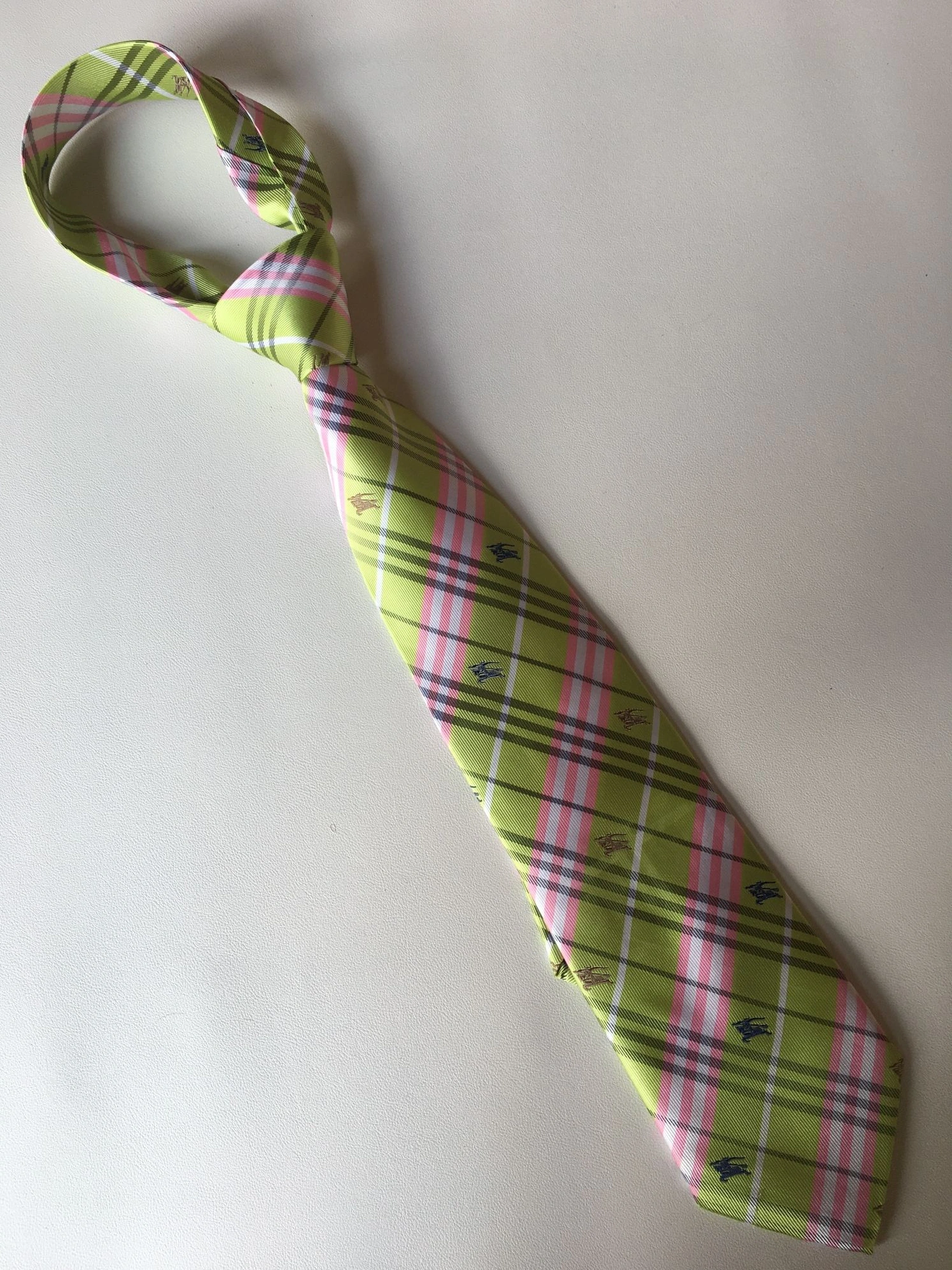 EyeCatching 8991 Burberry Necktie For Men