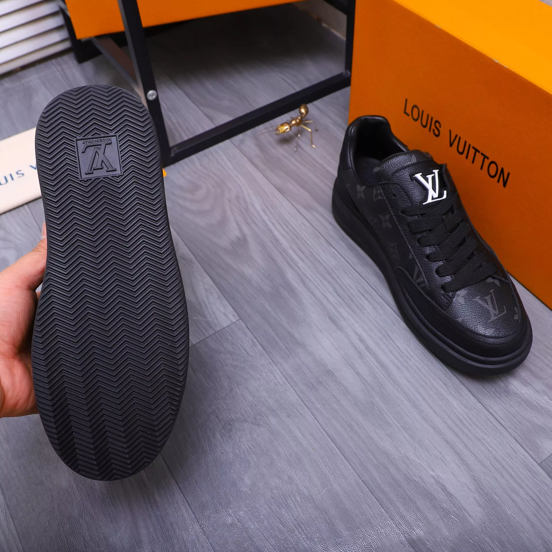 EyeCatching 9011 Louis Vuitton Casual Shoes For Men