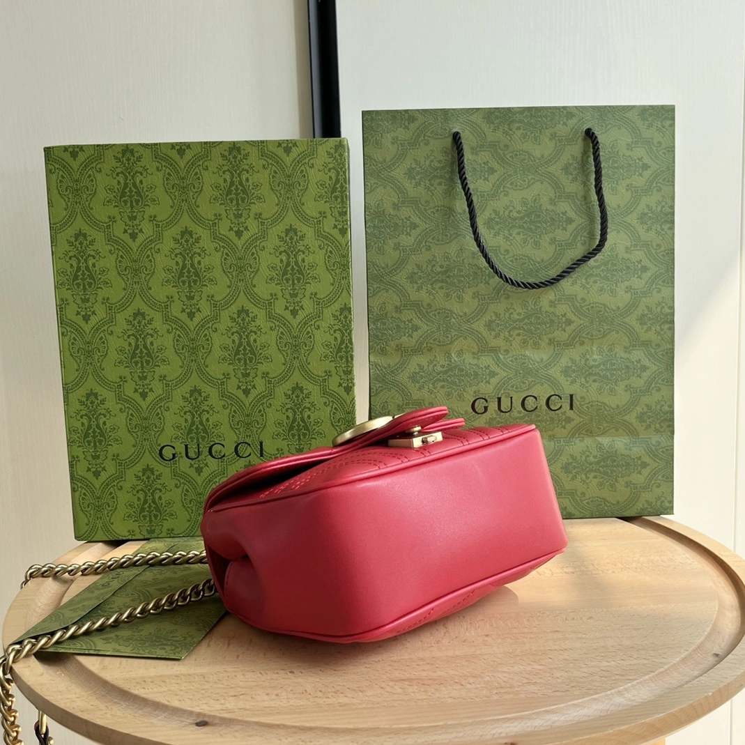 EyeCatching 9026 Gucci AAA Quality Messenger Bags For Women