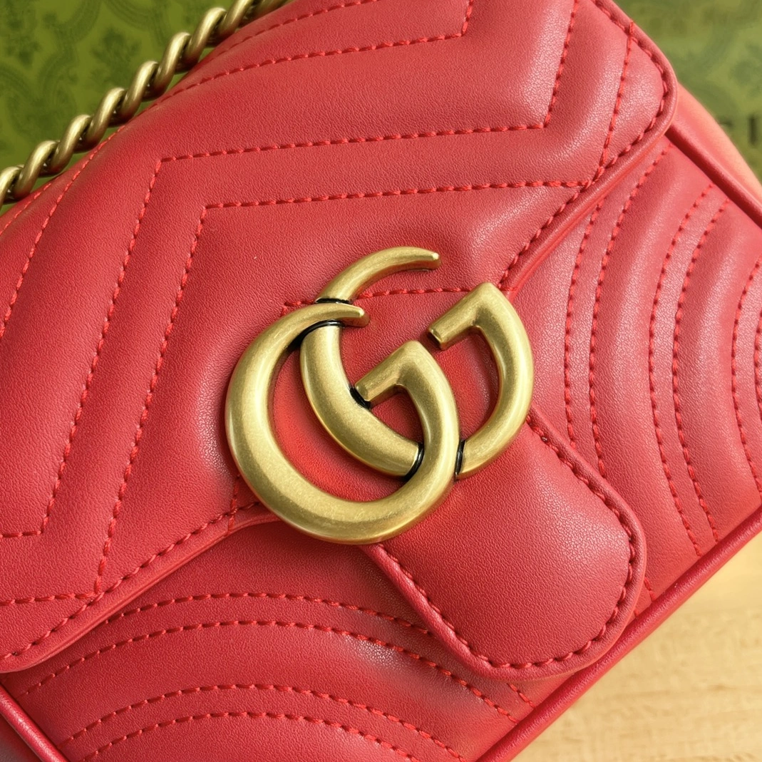 EyeCatching 9026 Gucci AAA Quality Messenger Bags For Women