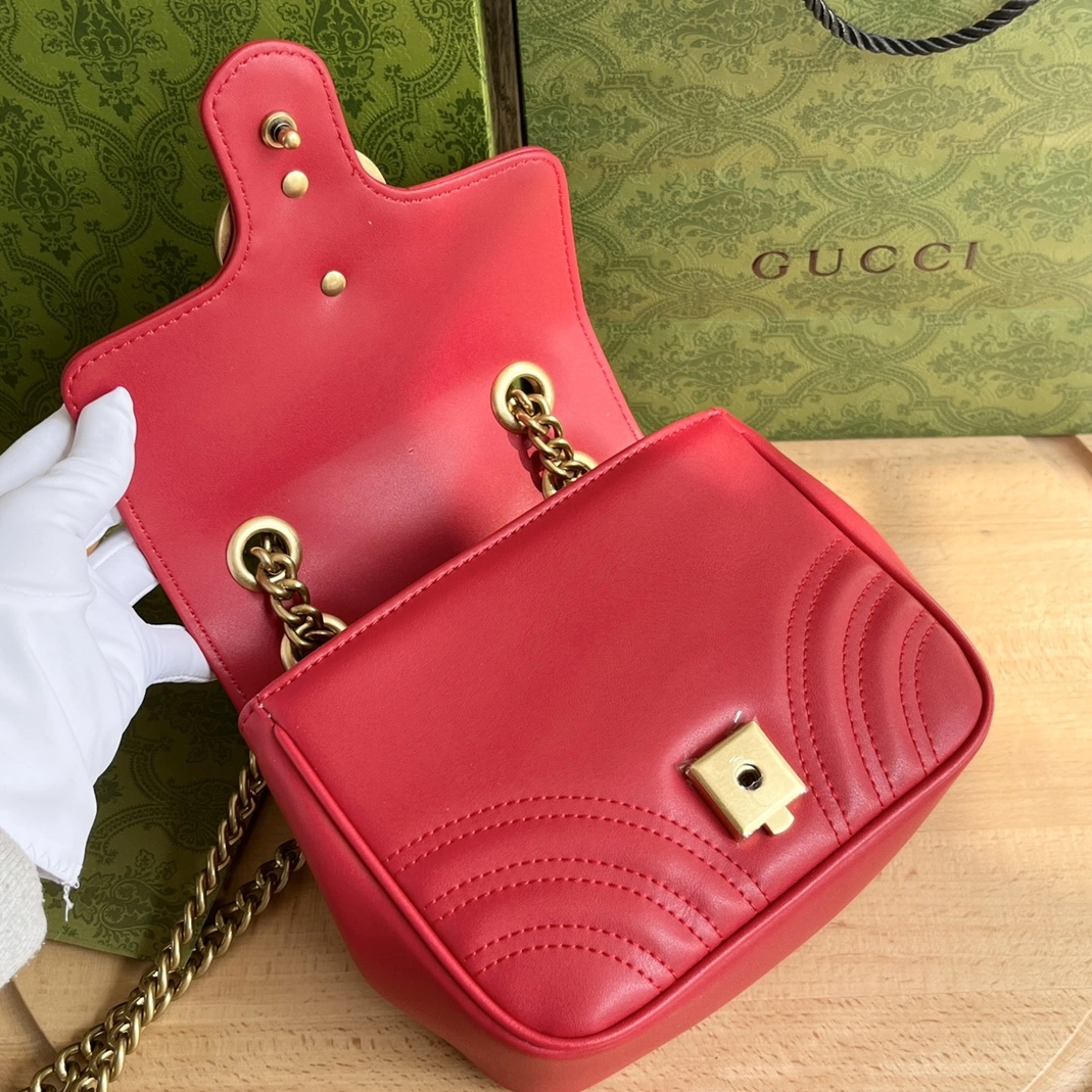 EyeCatching 9026 Gucci AAA Quality Messenger Bags For Women