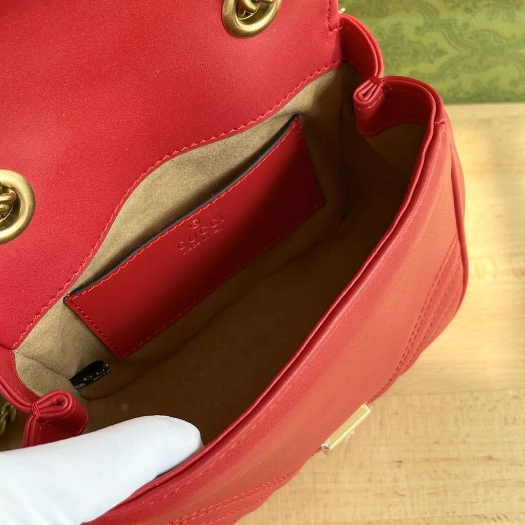 EyeCatching 9026 Gucci AAA Quality Messenger Bags For Women