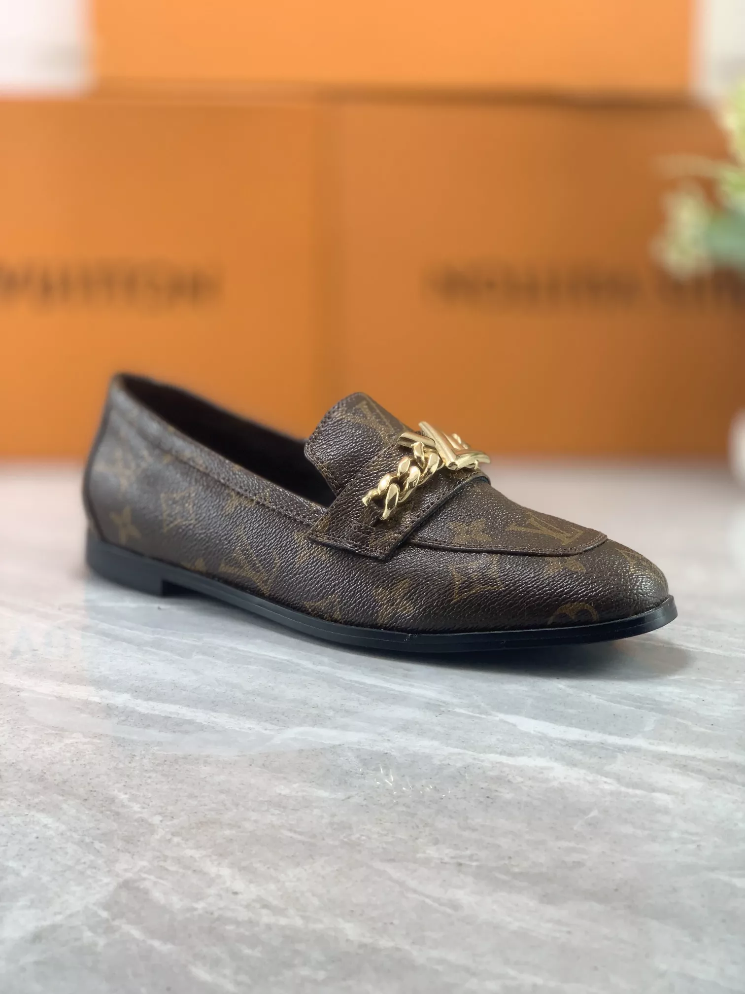 EyeCatching 9088 Louis Vuitton LV Oxfords Shoes For Women
