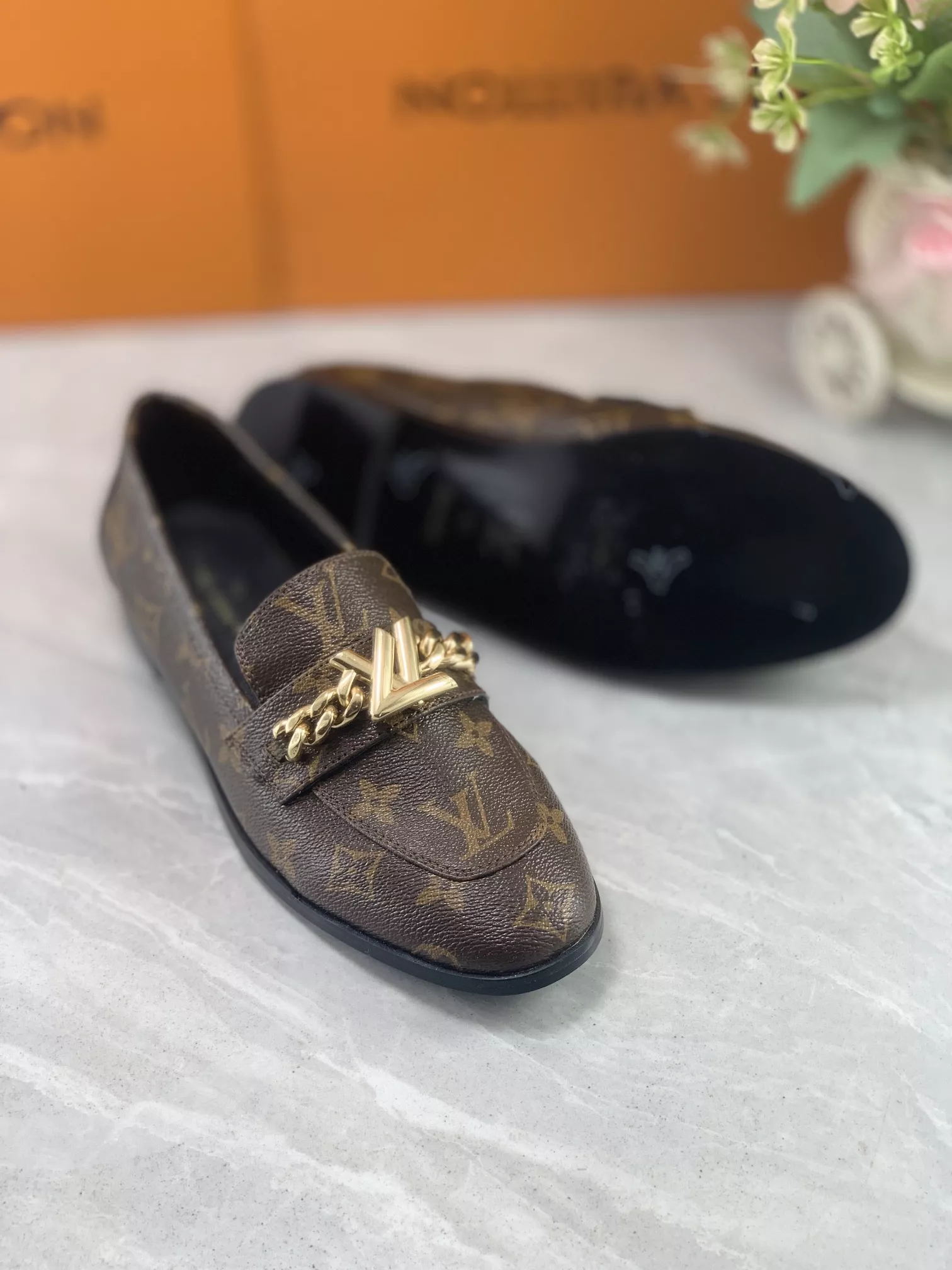 EyeCatching 9088 Louis Vuitton LV Oxfords Shoes For Women
