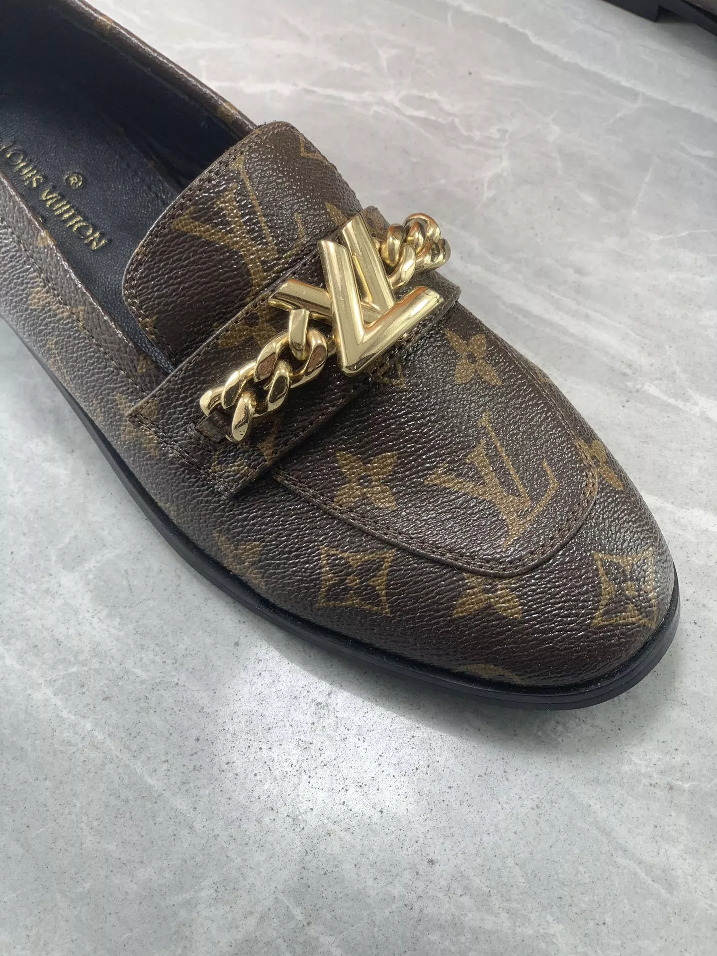 EyeCatching 9088 Louis Vuitton LV Oxfords Shoes For Women
