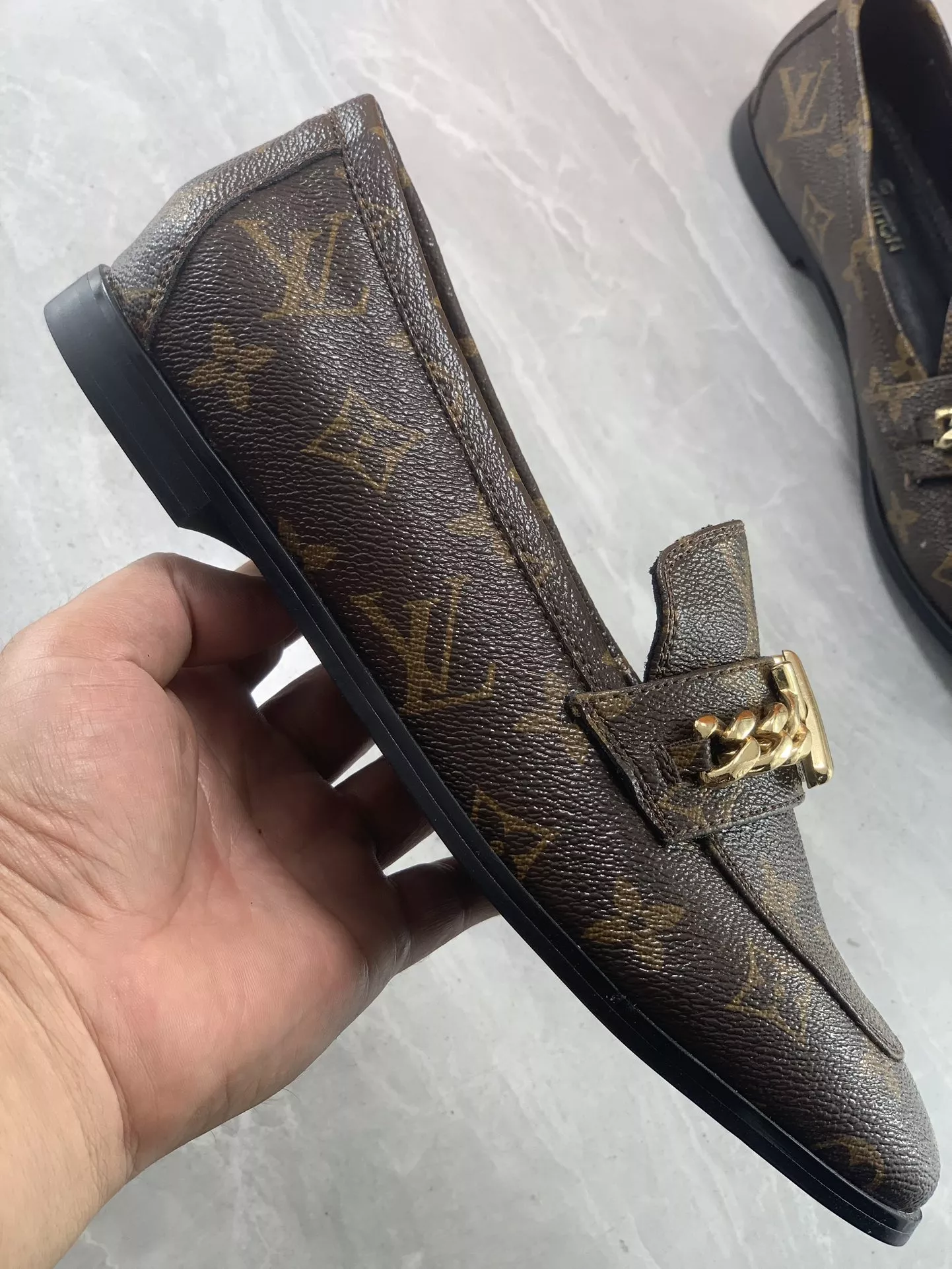 EyeCatching 9088 Louis Vuitton LV Oxfords Shoes For Women