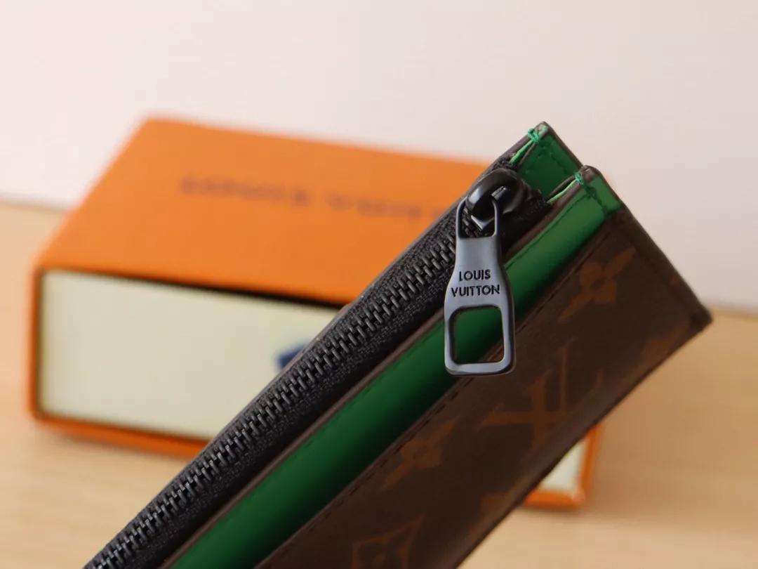 EyeCatching 9147 Louis Vuitton LV Card Case