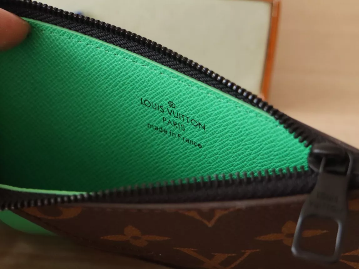 EyeCatching 9147 Louis Vuitton LV Card Case