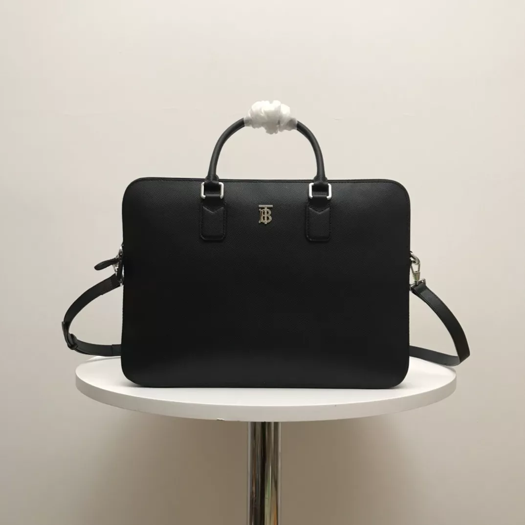 EyeCatching 9152 Burberry AAA Man Handbags