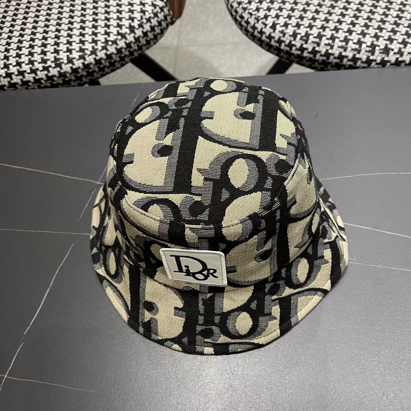 EyeCatching 9266 Christian Dior Caps