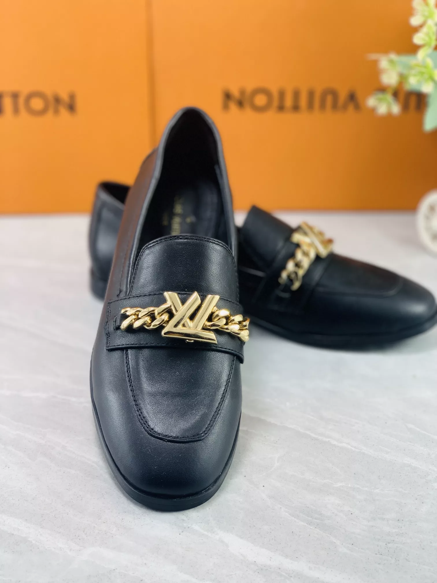 EyeCatching 9389 Louis Vuitton LV Oxfords Shoes For Women