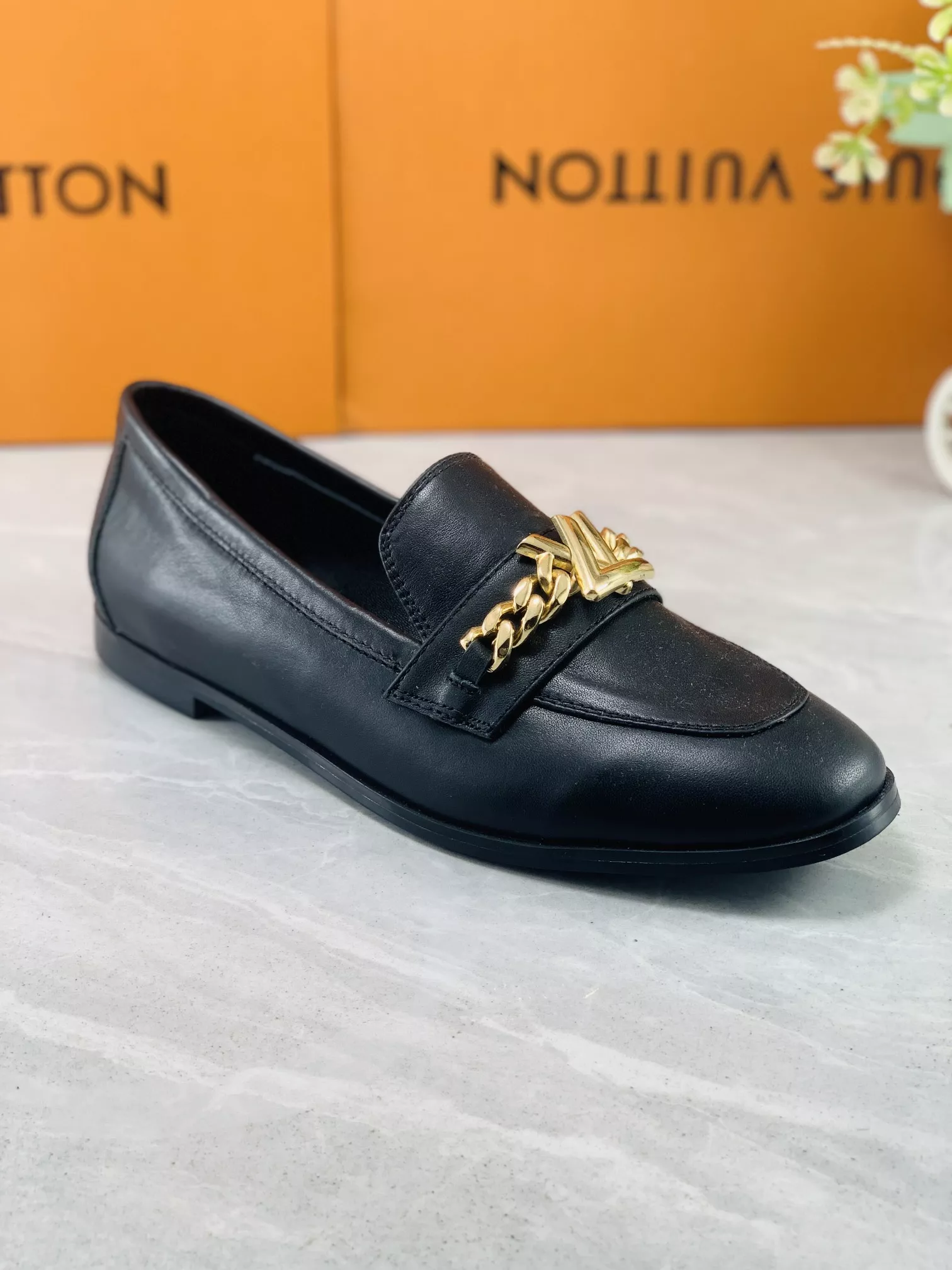 EyeCatching 9389 Louis Vuitton LV Oxfords Shoes For Women