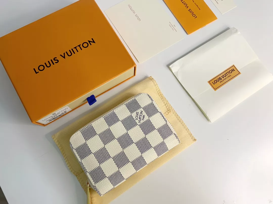 EyeCatching 9632 Louis Vuitton LV Card Case