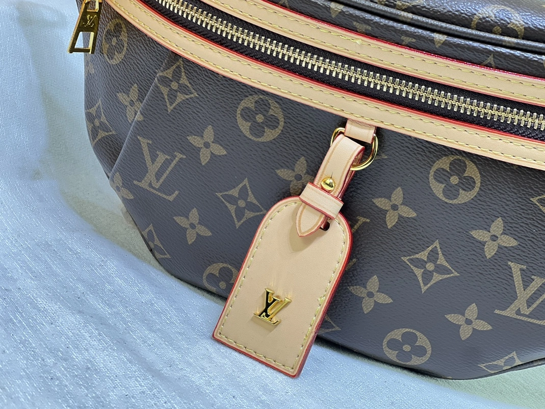 EyeCatching 9640 Louis Vuitton LV AAA Quality Belt Bags For Unisex