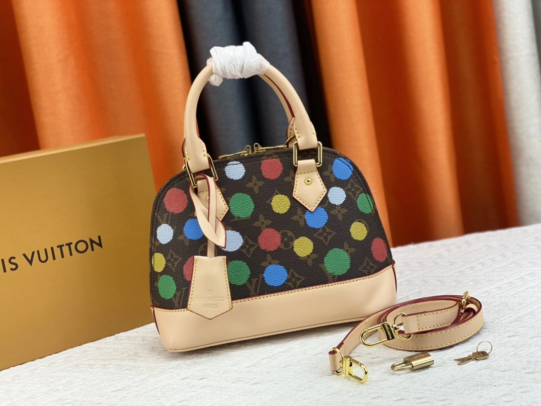 EyeCatching 9687 Louis Vuitton AAA Quality Handbags For Women