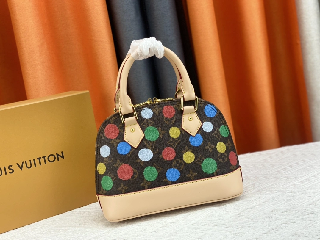 EyeCatching 9687 Louis Vuitton AAA Quality Handbags For Women