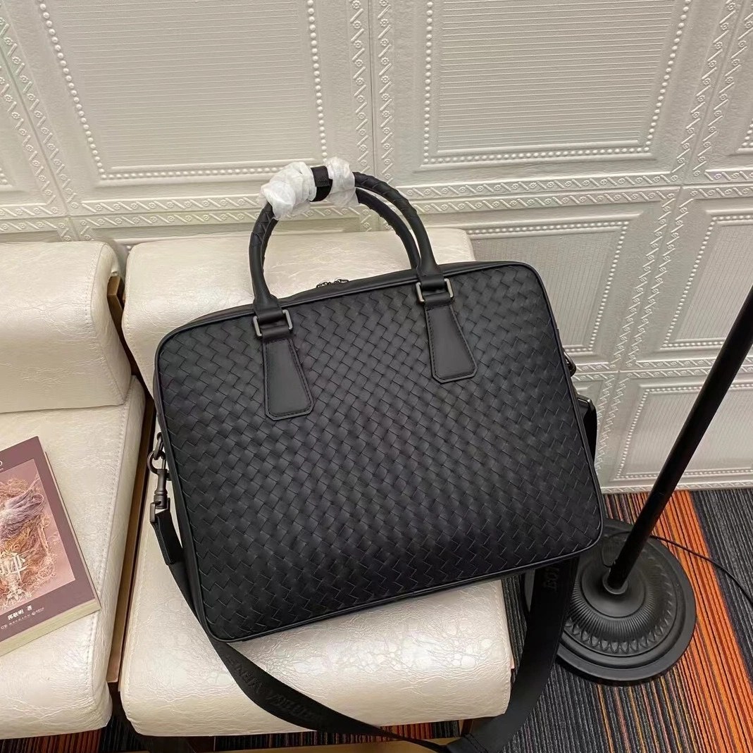 EyeCatching 9719 Bottega Veneta AAA Man Handbags