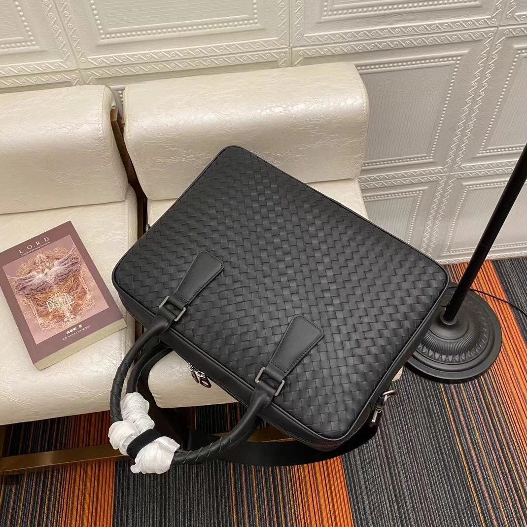 EyeCatching 9719 Bottega Veneta AAA Man Handbags