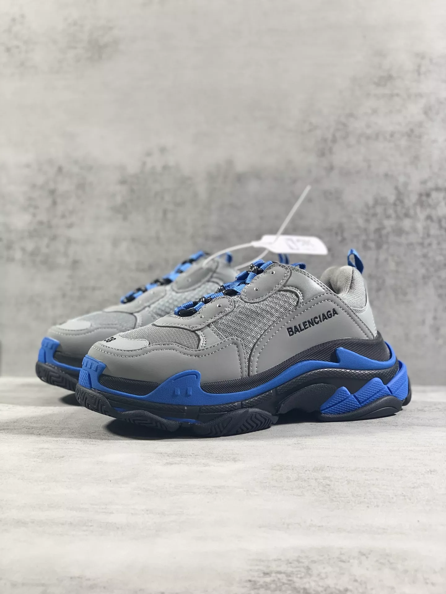 EyeCatching 9732 Balenciaga Casual Shoes For Women