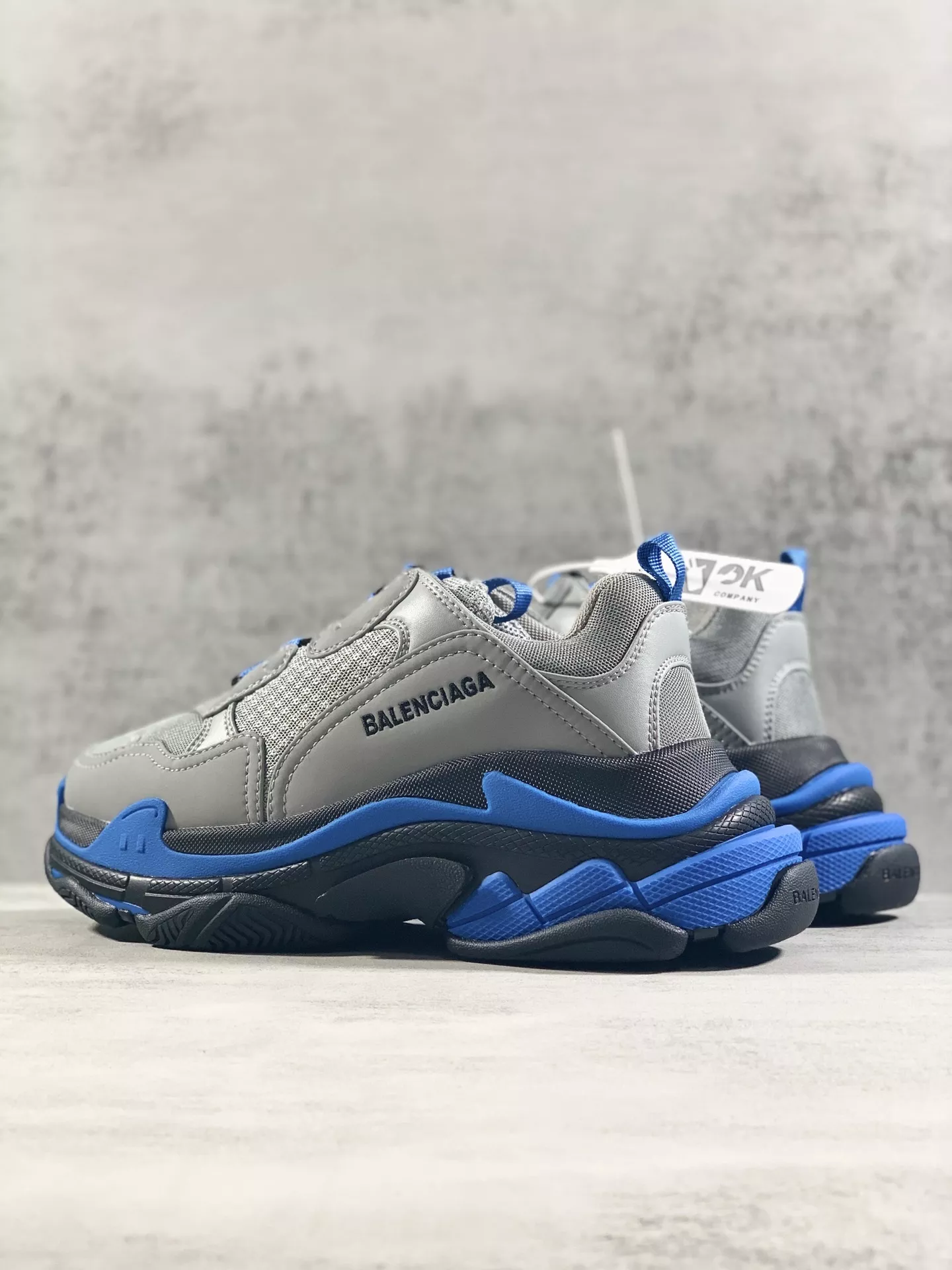 EyeCatching 9732 Balenciaga Casual Shoes For Women